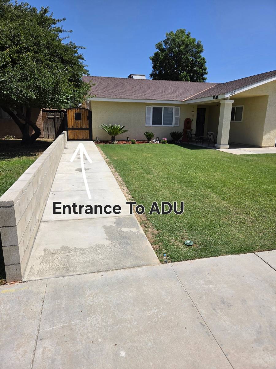House for rent at 1808 Saint Clair Court #B, Bakersfield, CA 93304