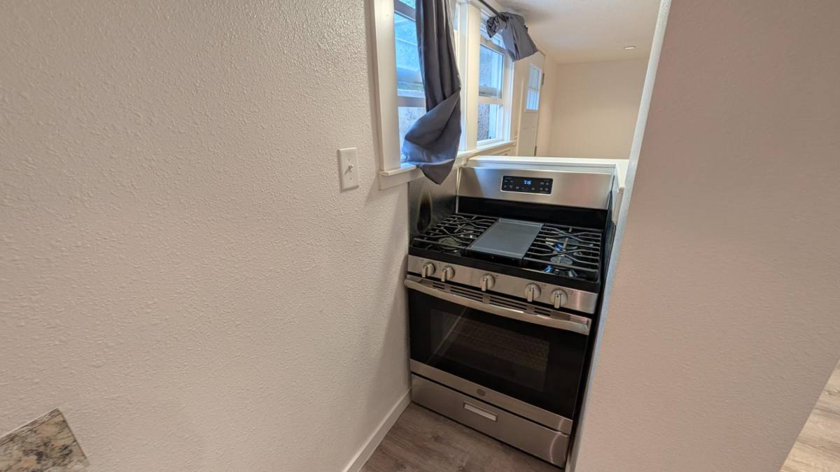 Apartment for rent at 118 E 5th Ave, Cheyenne, WY 82001