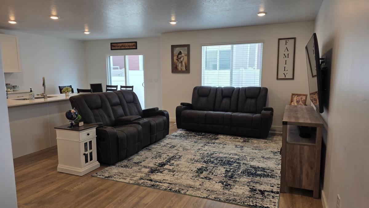 Townhouse for rent at 1211 W Divide Dr, Santaquin, UT 84655