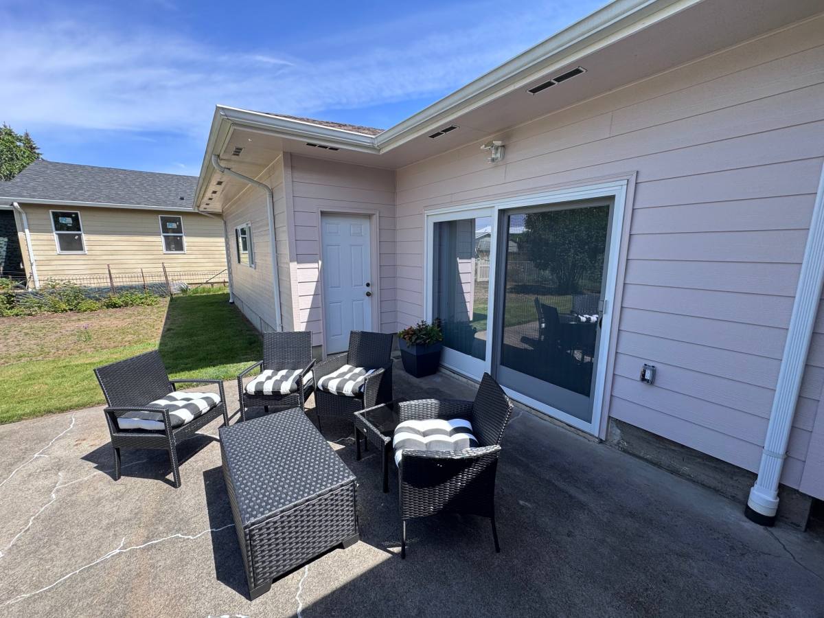 House for rent at 1345 NE 9th St #C, McMinnville, OR 97128
