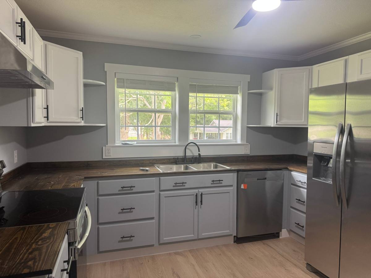 House for rent at 204 12th Ave, Eastman, GA 31023