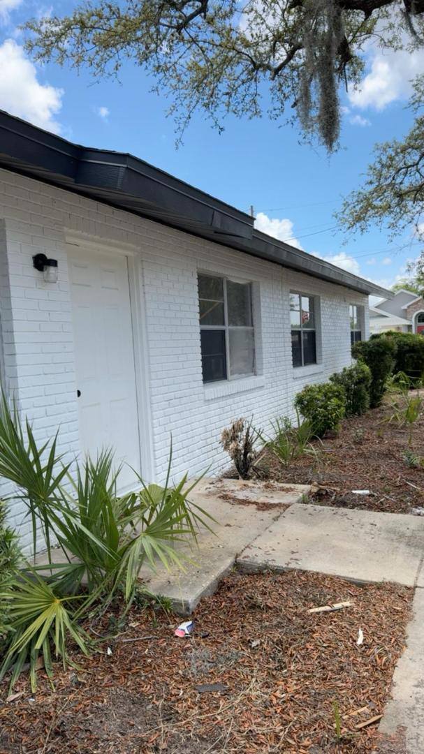 Apartment for rent at 2407 6th St NE #2, Winter Haven, FL 33881