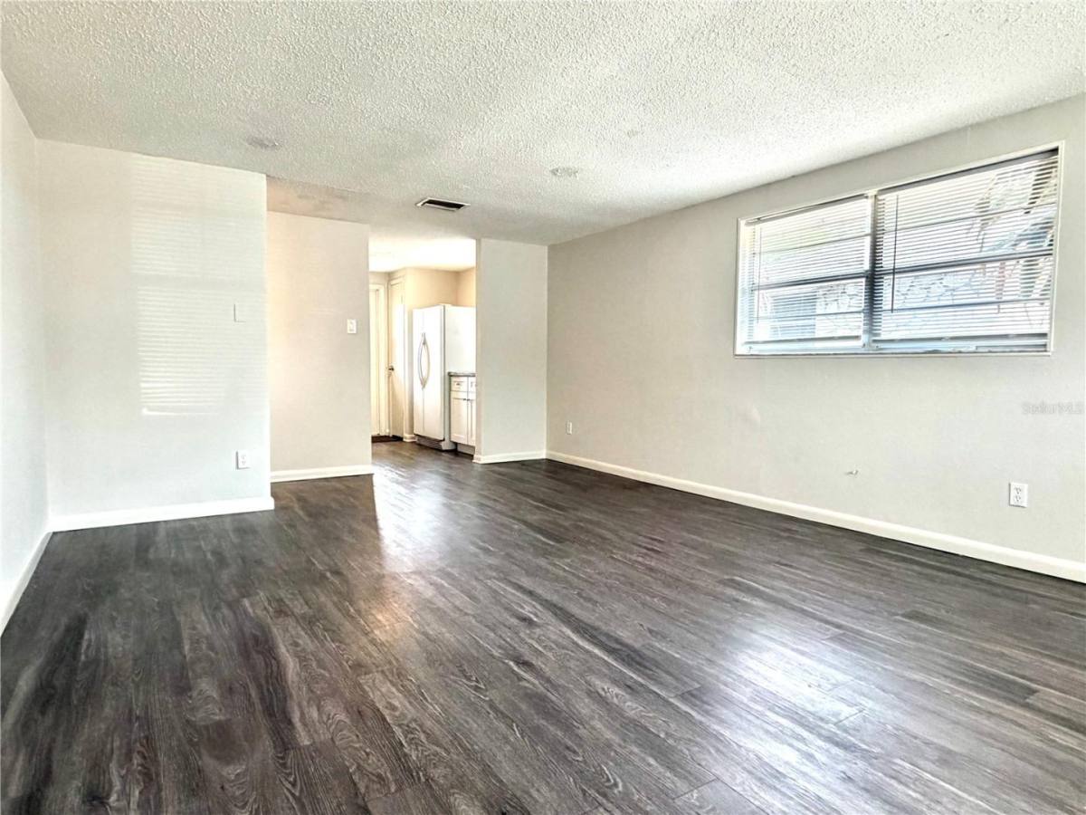 Apartment for rent at 5305 Oakwood Court, Tampa, FL 33610