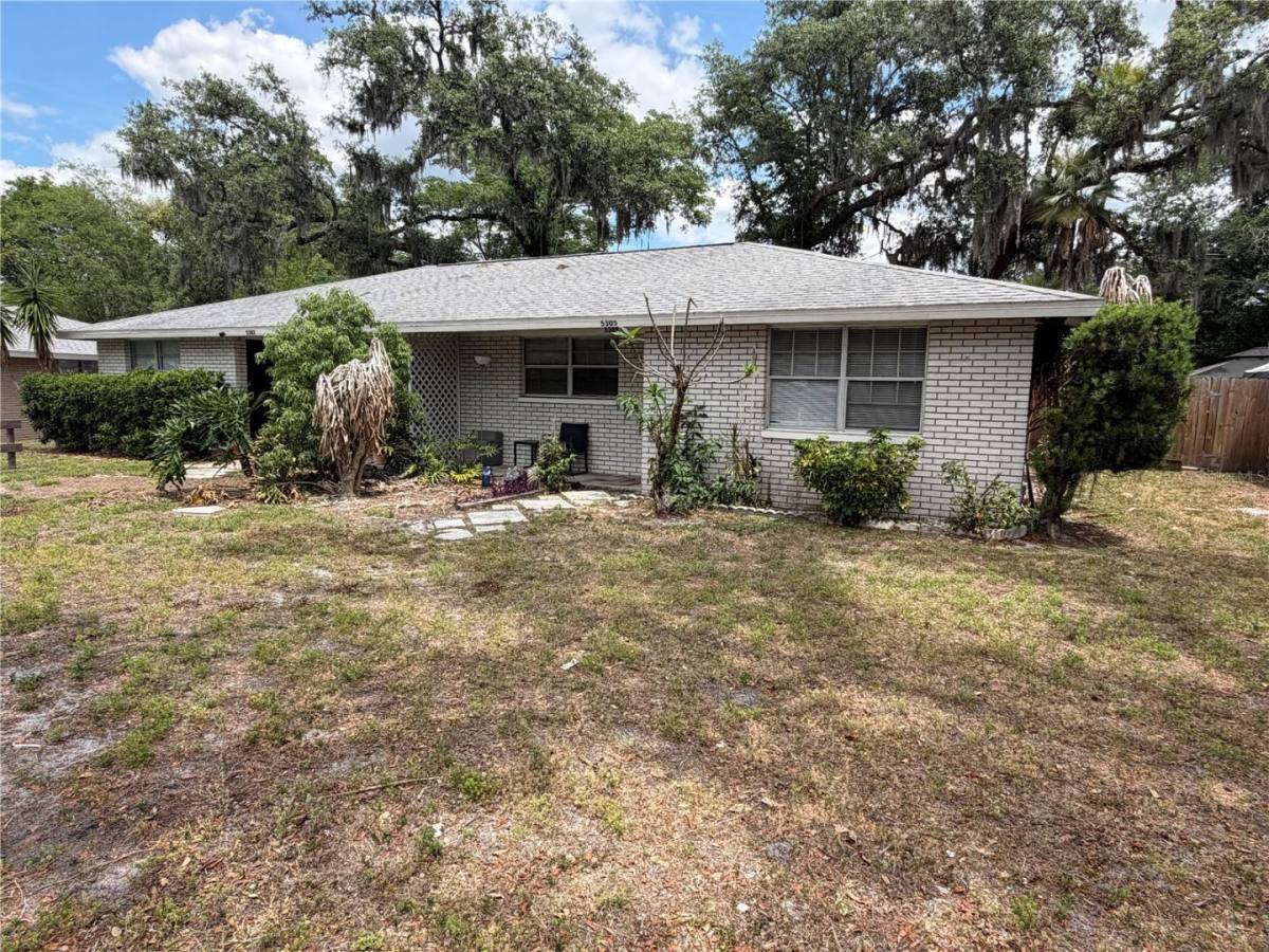 Apartment for rent at 5305 Oakwood Court, Tampa, FL 33610
