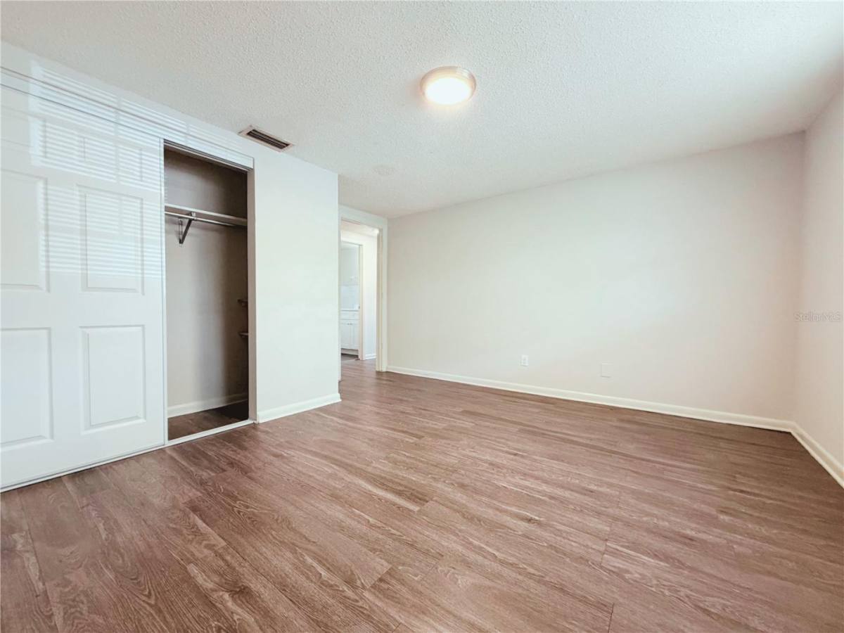 Apartment for rent at 5305 Oakwood Court, Tampa, FL 33610