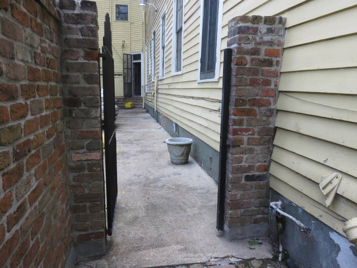 Apartment for rent at 1328 Jackson Ave #G, New Orleans, LA 70130