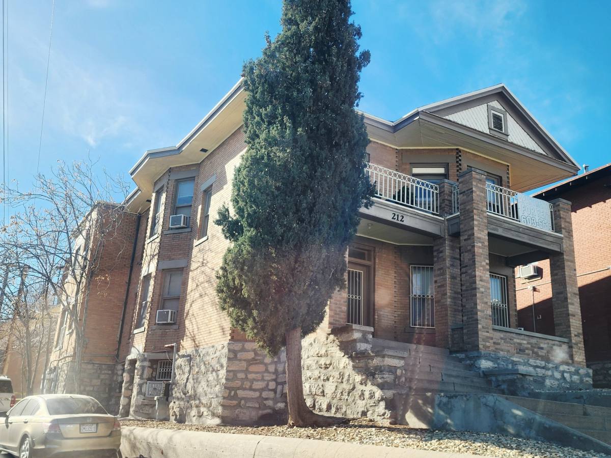 Apartment for rent at 212 W Rio Grande #5, El Paso, TX 79902