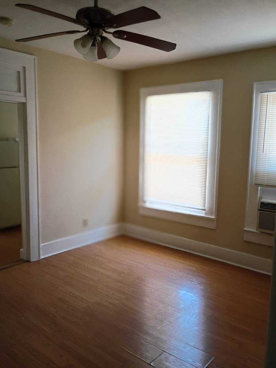 Apartment for rent at 212 W Rio Grande #5, El Paso, TX 79902