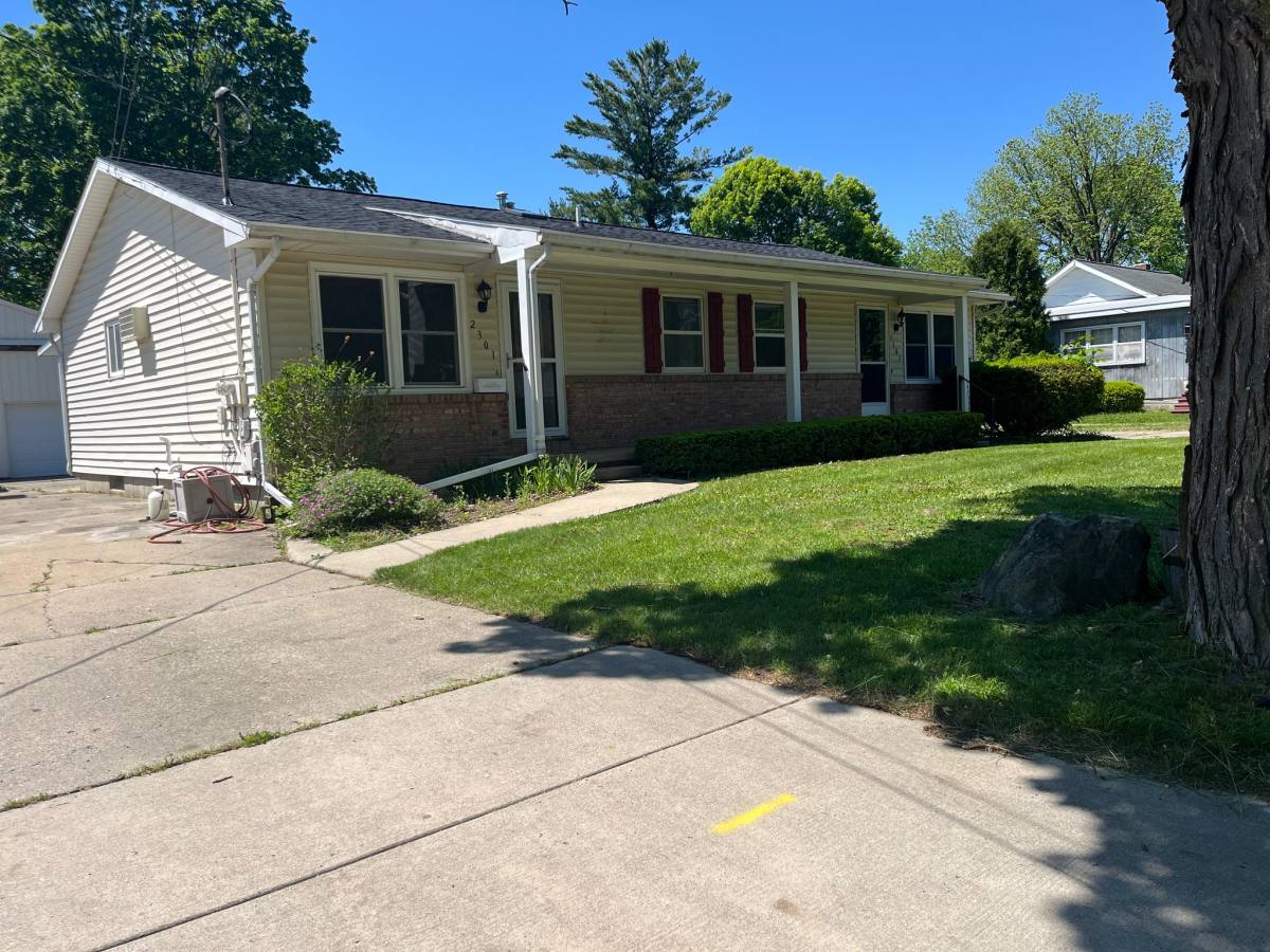 Apartment for rent at 2301 Main St #1, Holt, MI 48842