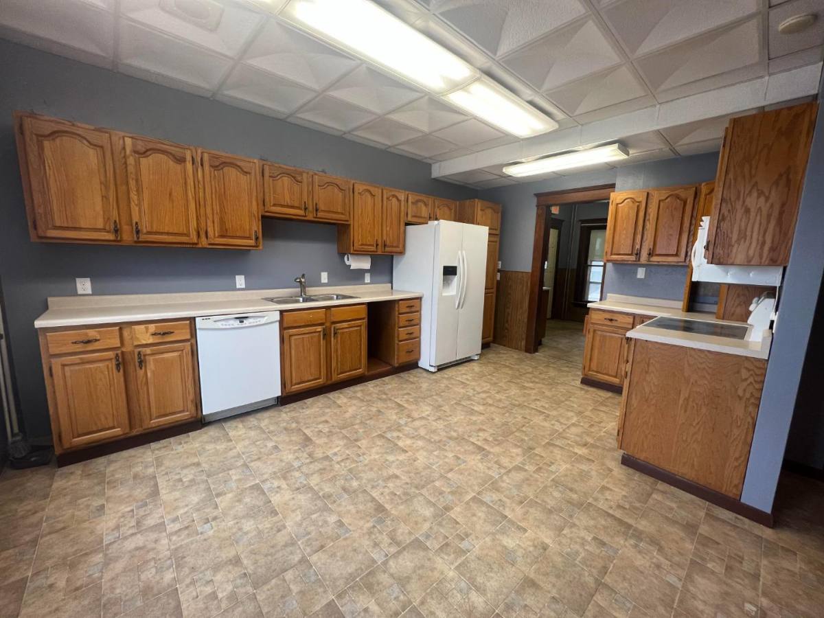 House for rent at 215 E Charles, Oelwein, IA 50662