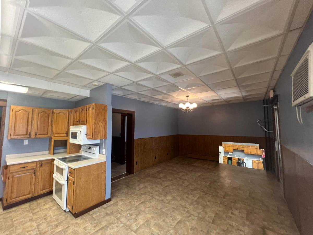 House for rent at 215 E Charles, Oelwein, IA 50662