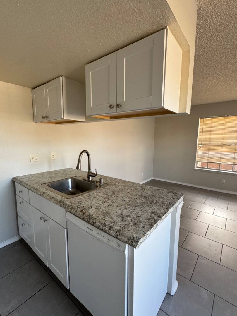 Apartment for rent at 916 San Pedro Dr SE #916-3, Albuquerque, NM 87108