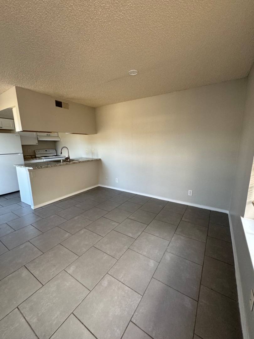 Apartment for rent at 916 San Pedro Dr SE #916-3, Albuquerque, NM 87108