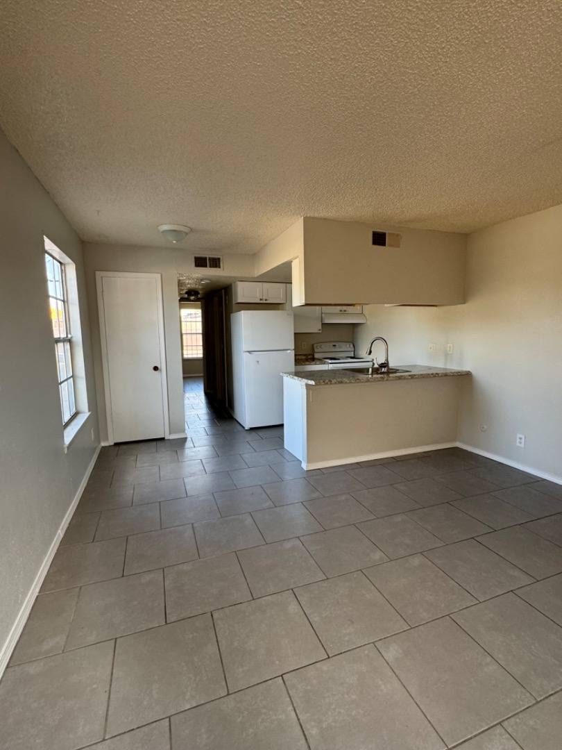 Apartment for rent at 916 San Pedro Dr SE #916-3, Albuquerque, NM 87108