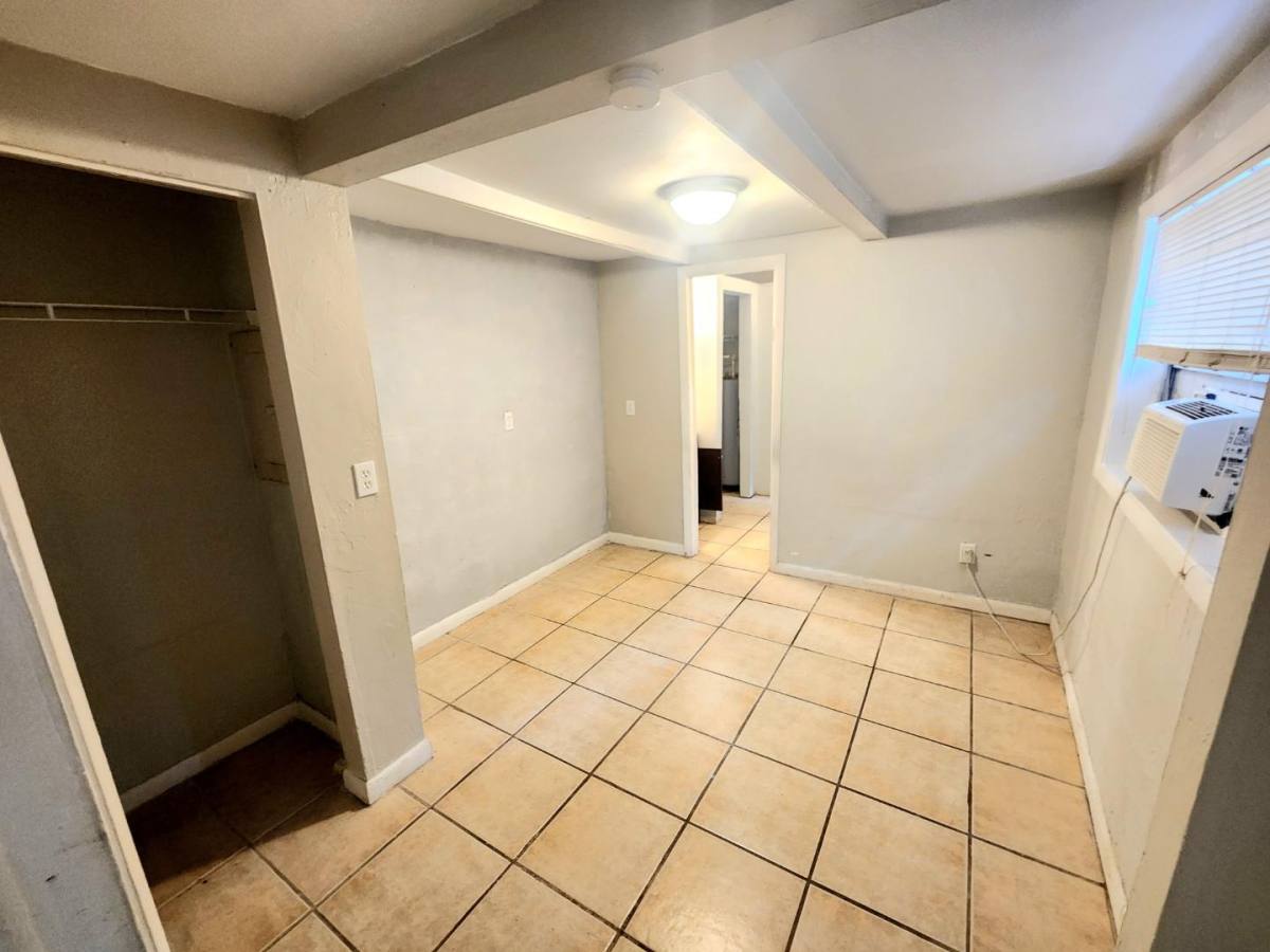 Apartment for rent at 3334 Edgewood Ave #1, Fort Myers, FL 33916