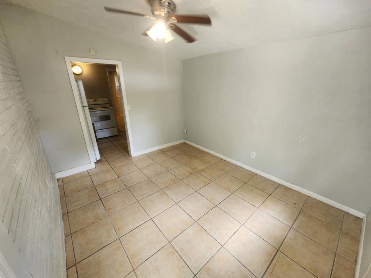 Apartment for rent at 3334 Edgewood Ave #1, Fort Myers, FL 33916