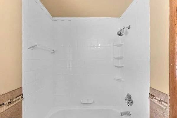 Townhouse for rent at 670 Queensgate Rd, Baltimore, MD 21229