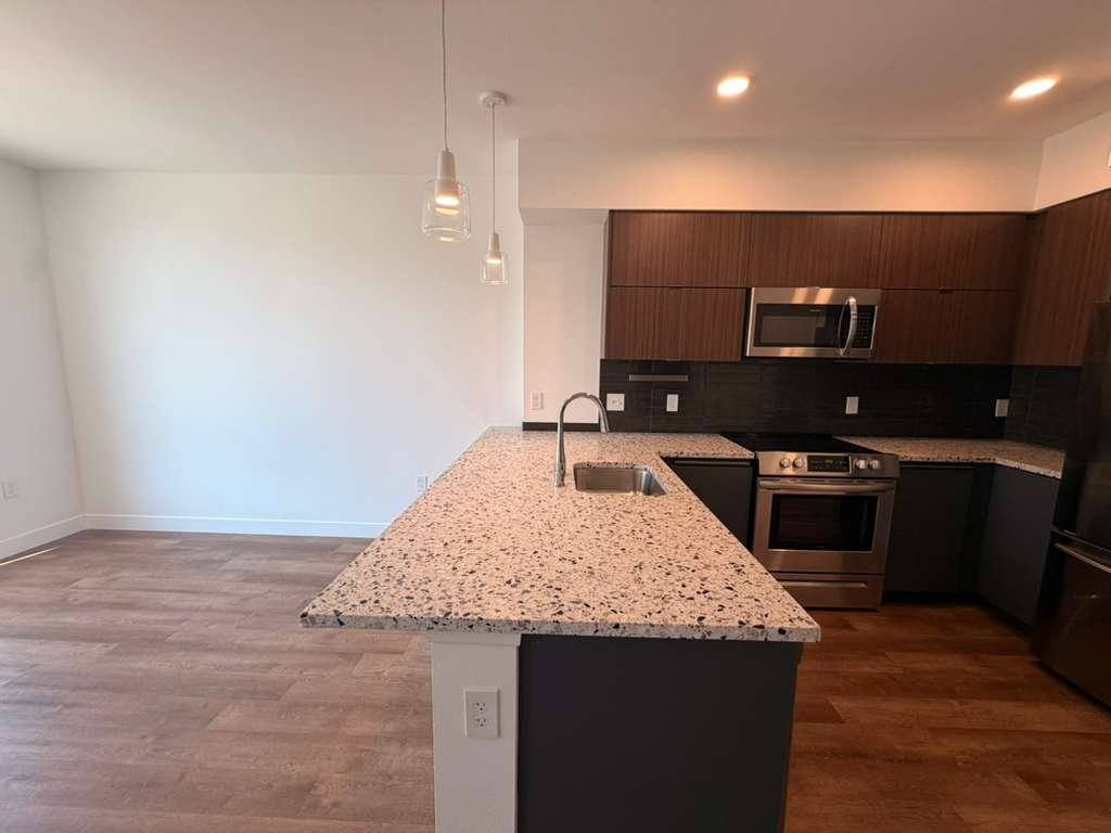 Apartment for rent at 2880 James M Wood Blvd #321, Los Angeles, CA 90006