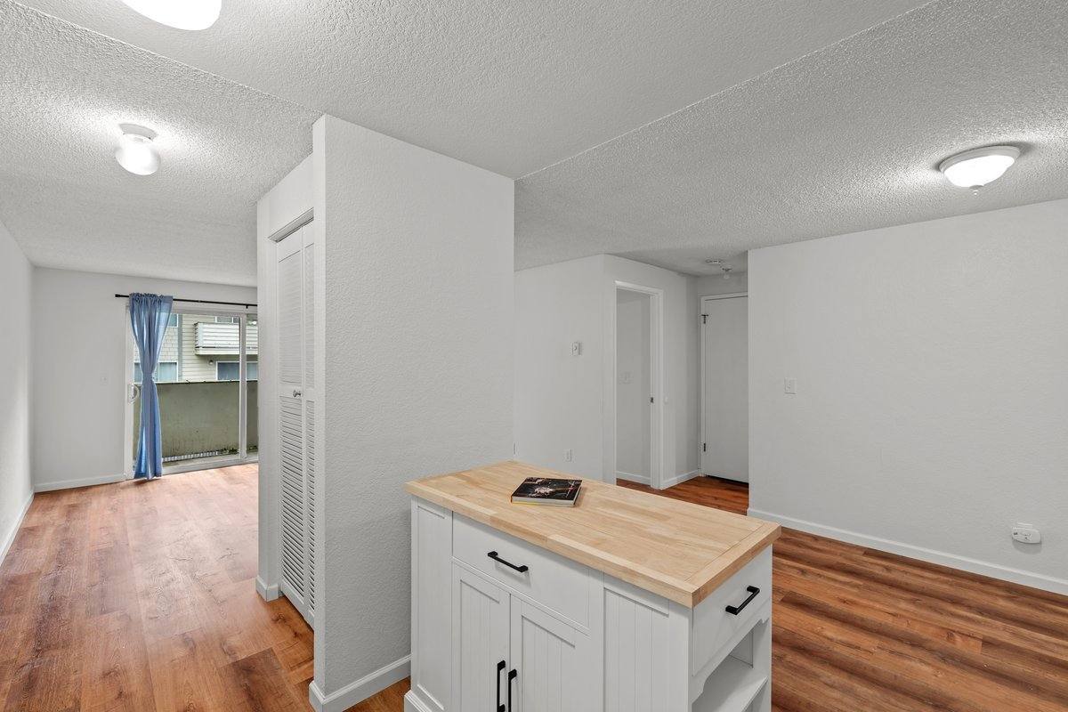 Condo for rent at 1150 Sunset Blvd NE #220, Renton, WA 98056