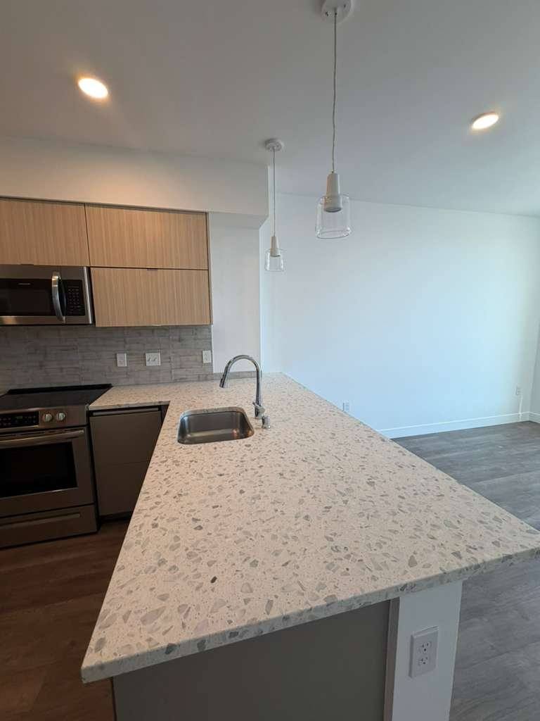 Apartment for rent at 2880 James M Wood Blvd #213, Los Angeles, CA 90006