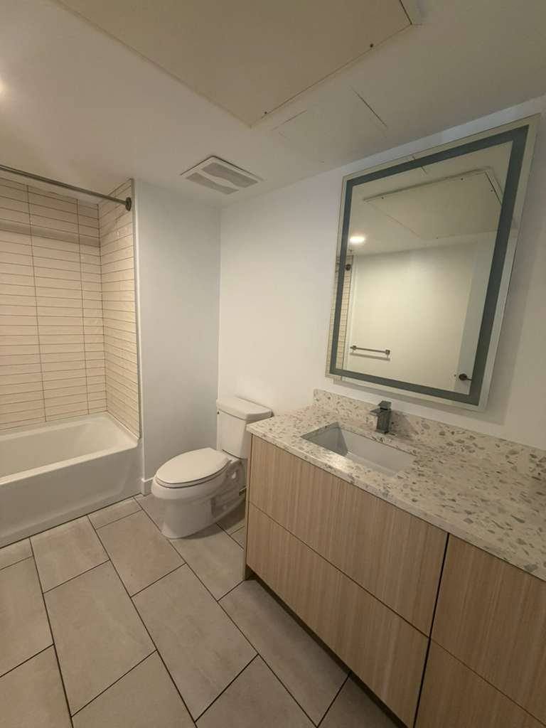 Apartment for rent at 2880 James M Wood Blvd #213, Los Angeles, CA 90006