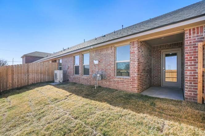 Townhouse for rent at 7623 Woodford Ave, Amarillo, TX 79110