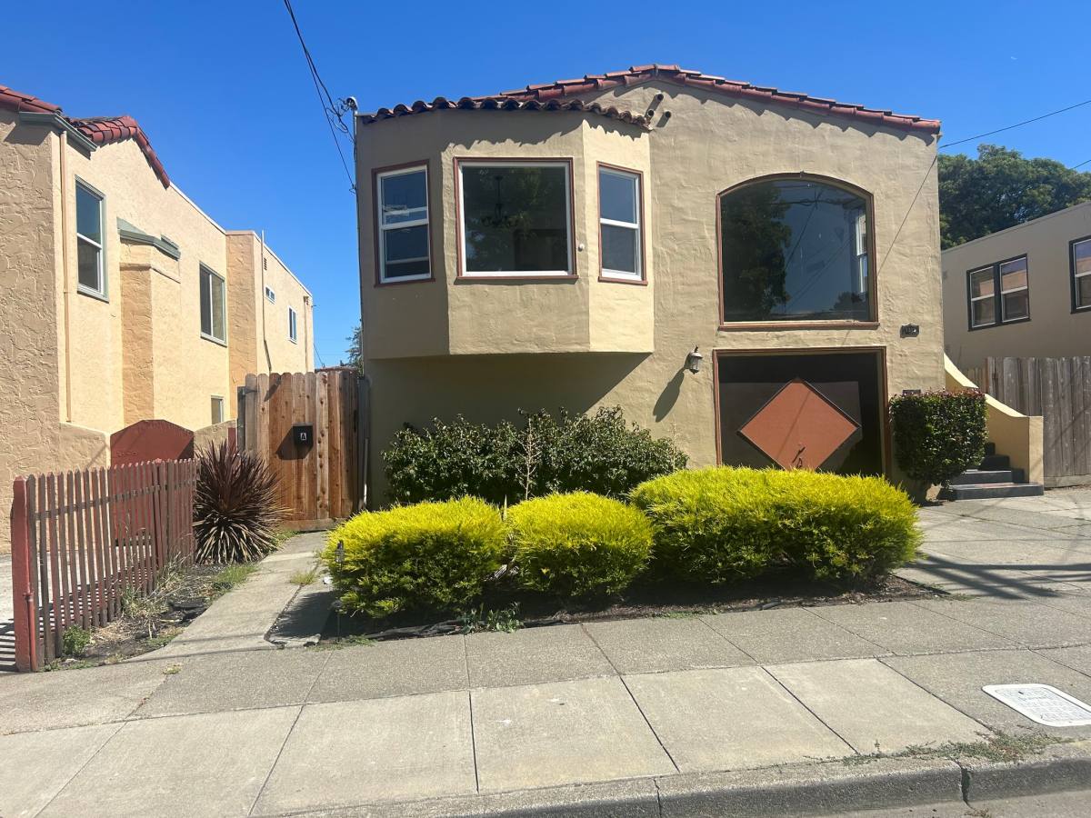 Apartment for rent at 1315 Ryder St, Vallejo, CA 94589
