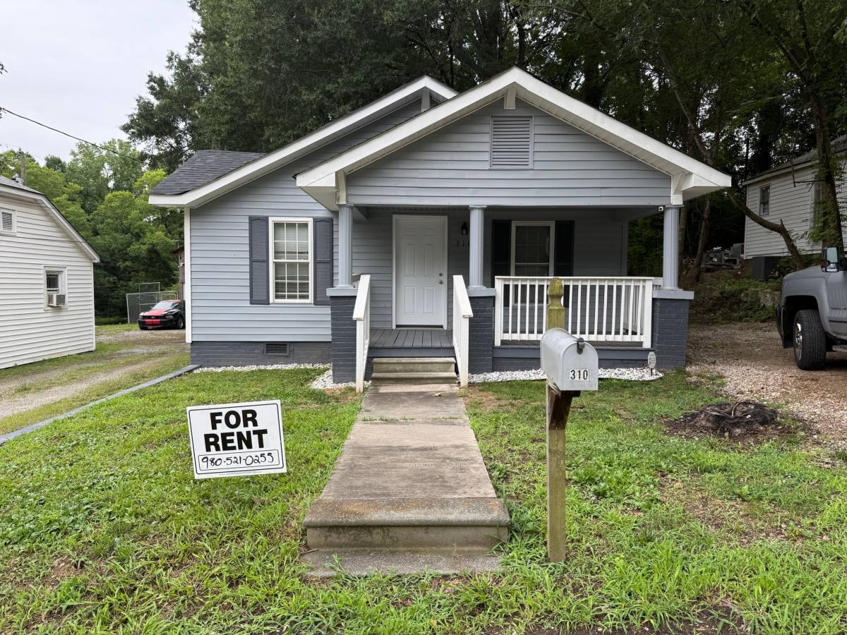 House for rent at 310 Pineview St, Kannapolis, NC 28083