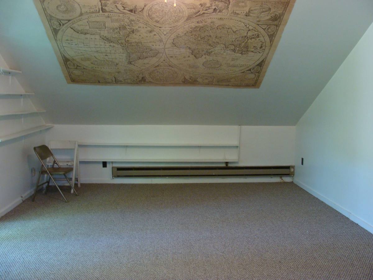 Apartment for rent at 824 W Main St #B, Muncie, IN 47305