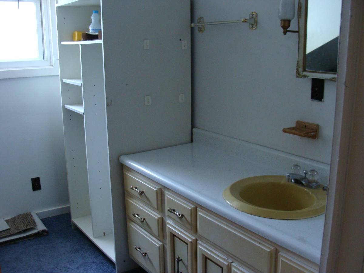 Apartment for rent at 824 W Main St #B, Muncie, IN 47305