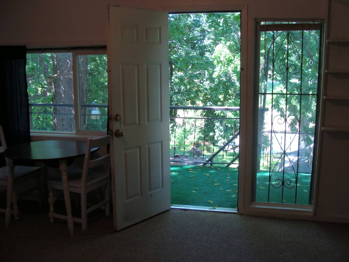 Apartment for rent at 824 W Main St #B, Muncie, IN 47305