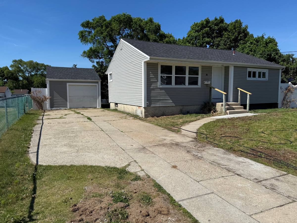 House for rent at 17 Cypress St, Central Islip, NY 11722