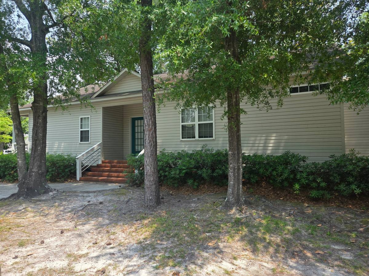 House for rent at 4912 Old Meares Rd, Wilmington, NC 28403