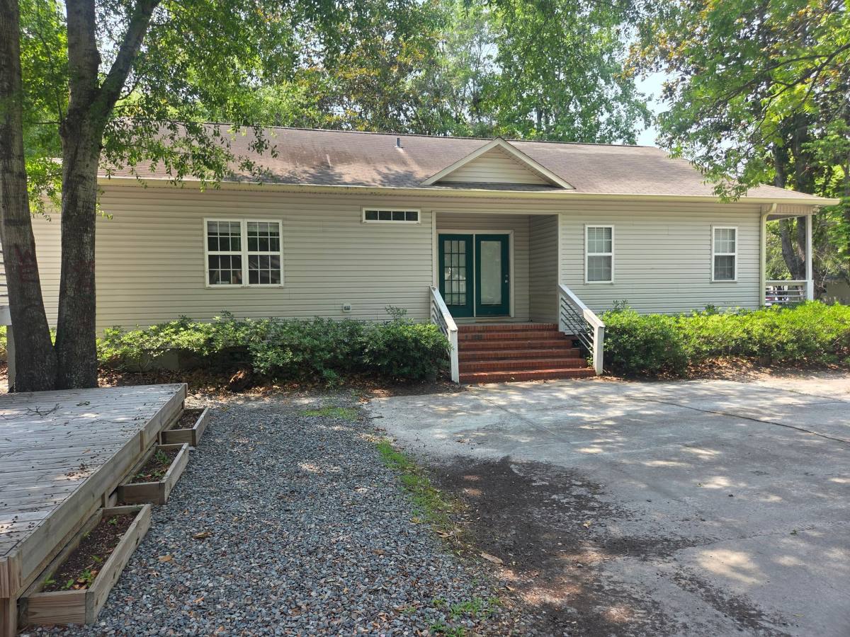 House for rent at 4912 Old Meares Rd, Wilmington, NC 28403