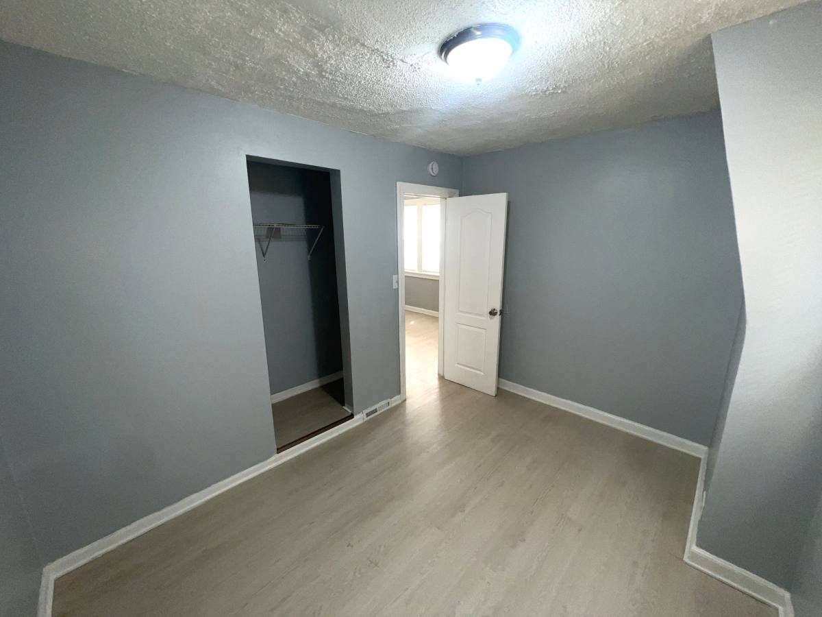 House for rent at 9147 S Woodlawn Ave, Chicago, IL 60619