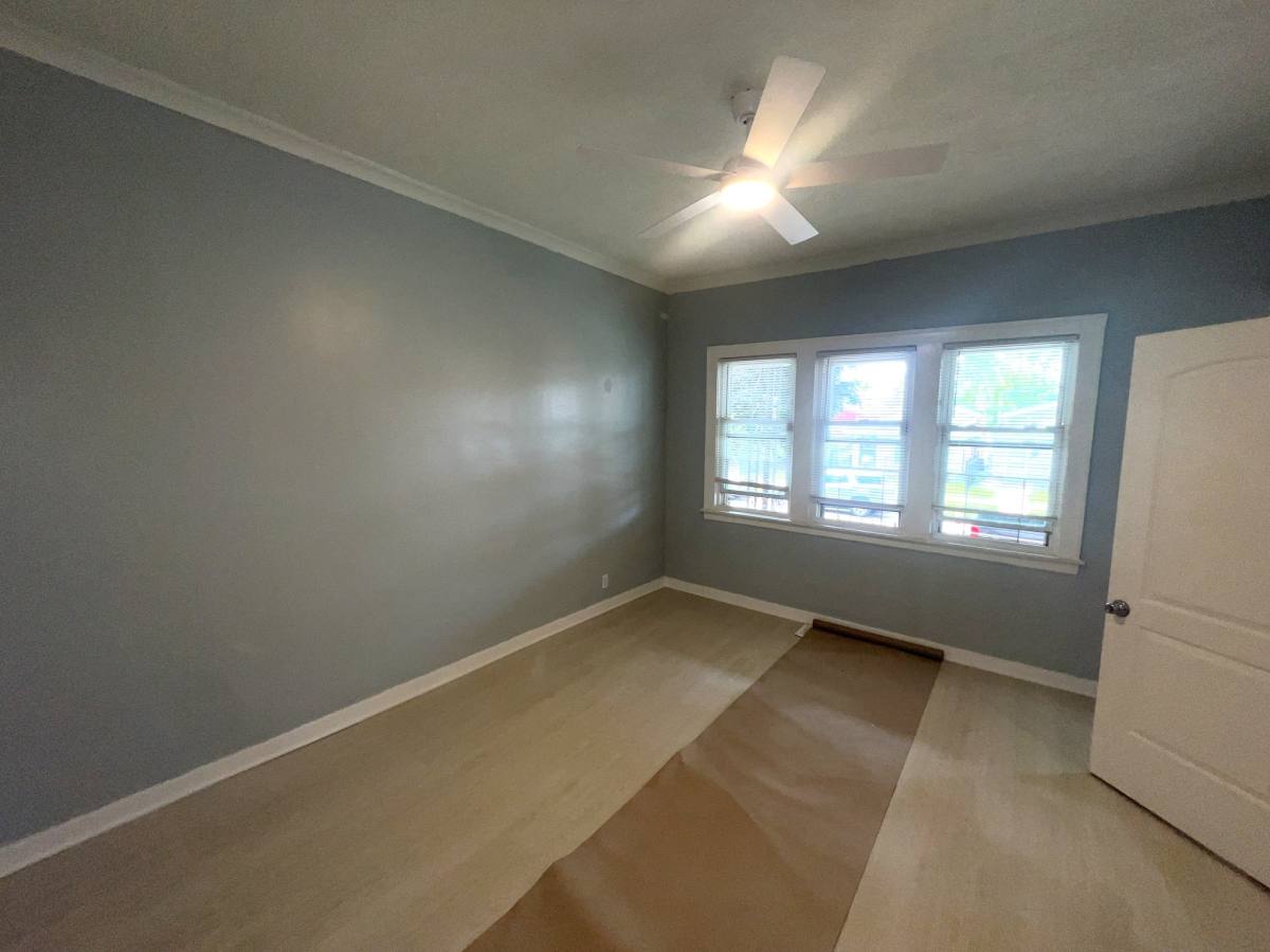 House for rent at 9147 S Woodlawn Ave, Chicago, IL 60619