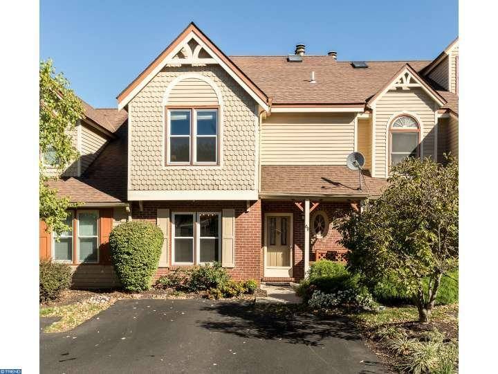 Townhouse for rent at 68 Main St, Wayne, PA 19087