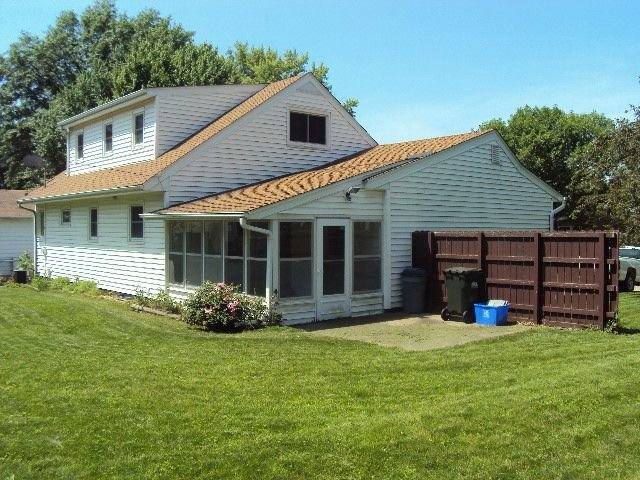 House for rent at 1112 Carver St, Iowa City, IA 52245