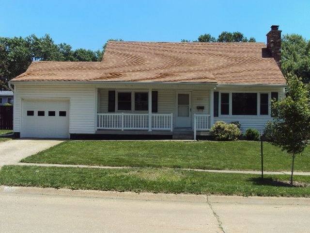 House for rent at 1112 Carver St, Iowa City, IA 52245