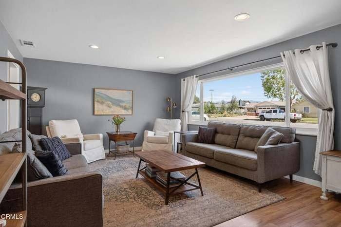 House for rent at 425 Banner Ave, Ventura, CA 93004