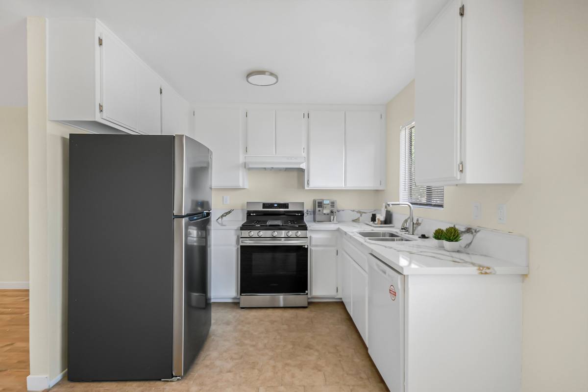 Apartment for rent at 44720 Gadsden Ave #A3, Lancaster, CA 93534