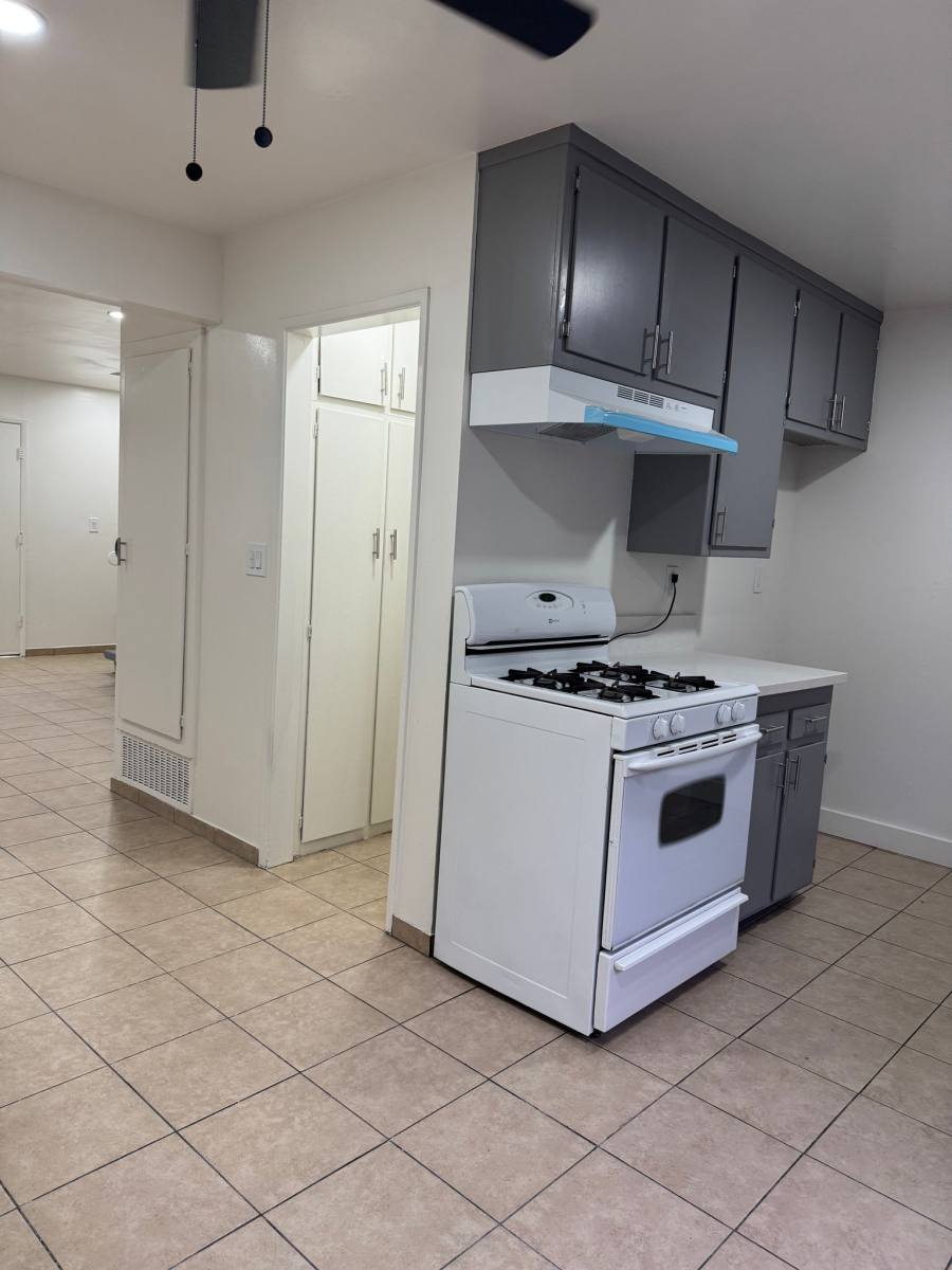 Townhouse for rent at 4575 Canoga St #C, Montclair, CA 91763