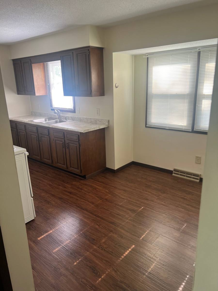 House for rent at 1139 N Pioneer St, Davenport, IA 52804