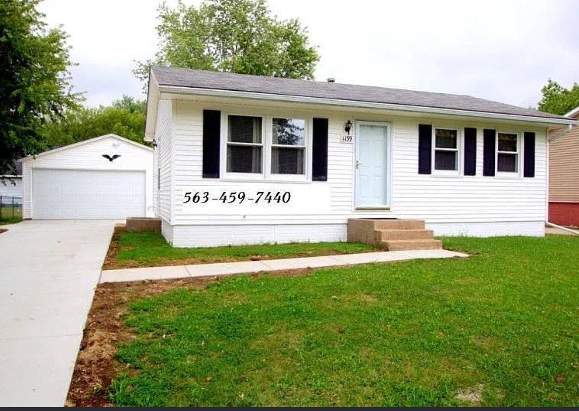 House for rent at 1139 N Pioneer St, Davenport, IA 52804