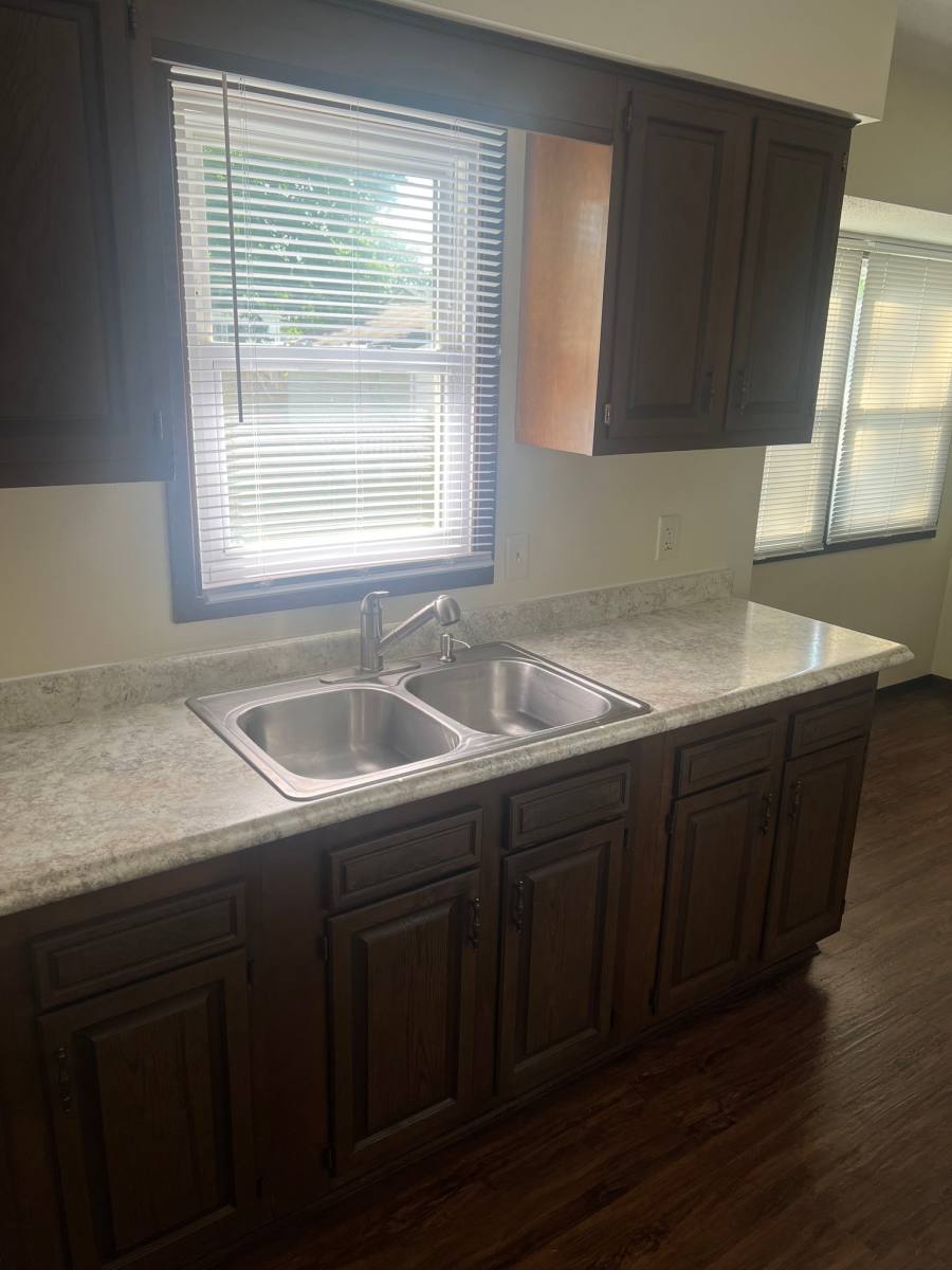House for rent at 1139 N Pioneer St, Davenport, IA 52804