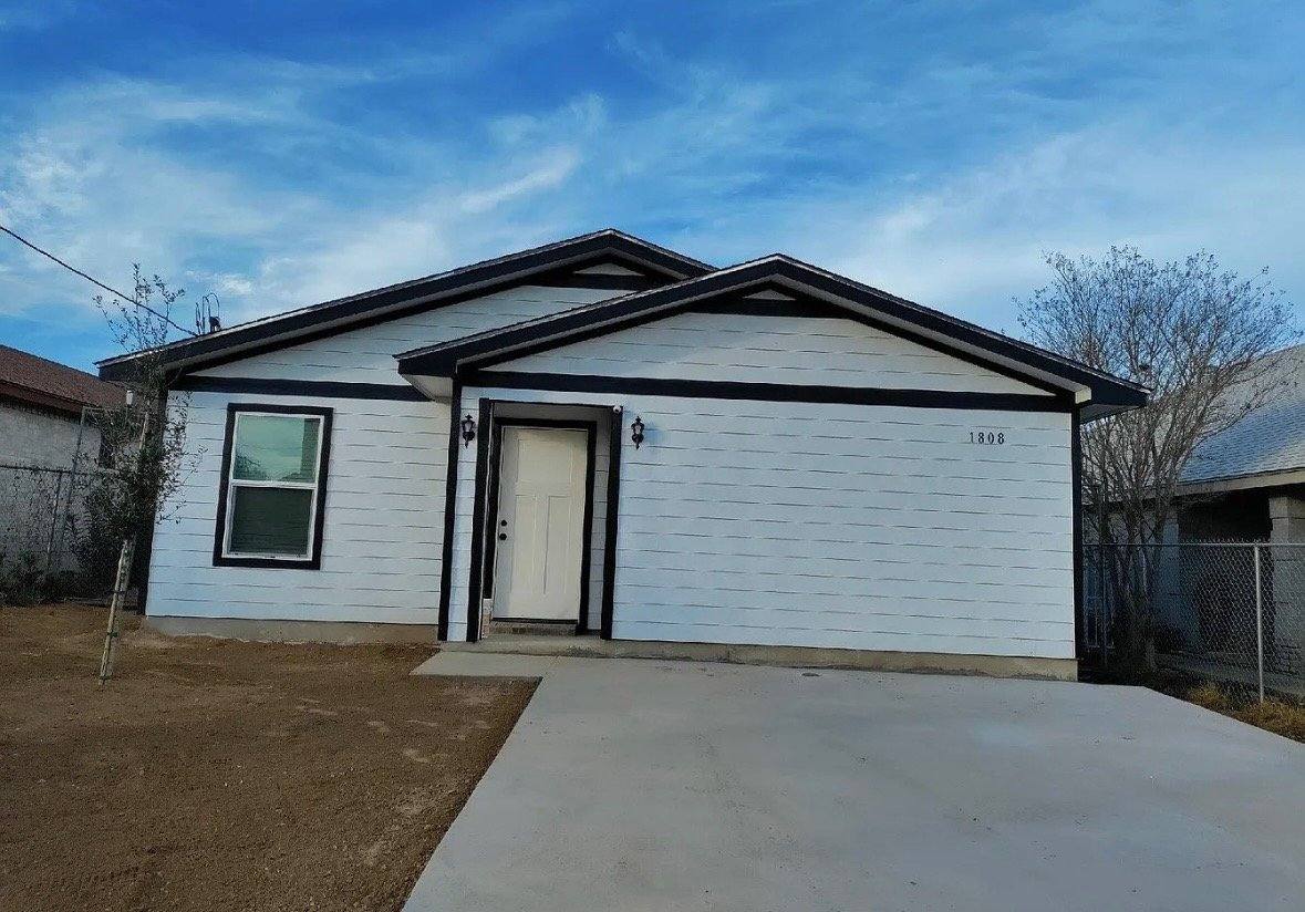 House for rent at 1808 Chacon St, Laredo, TX 78043