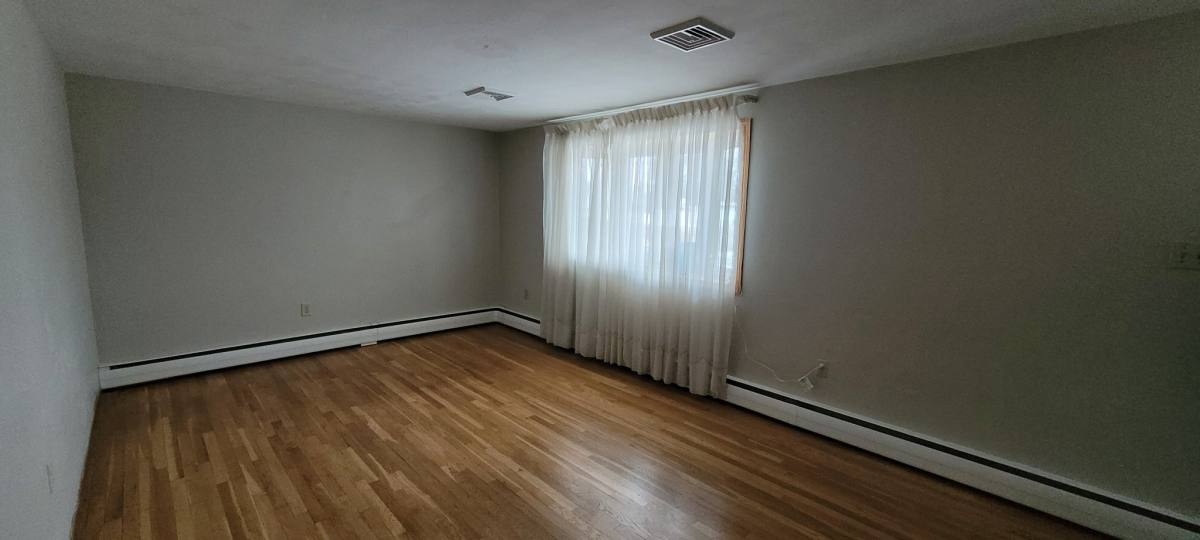 House for rent at 572 Dinnerbell Rd, Butler, PA 16002