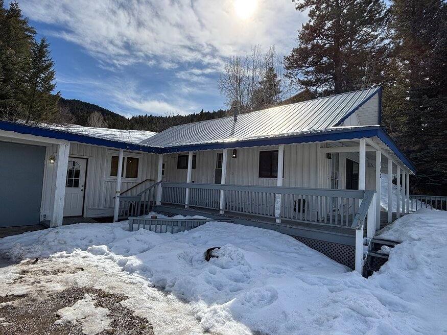House for rent at 162 Trail Dr Rd, Alpine, WY 83128