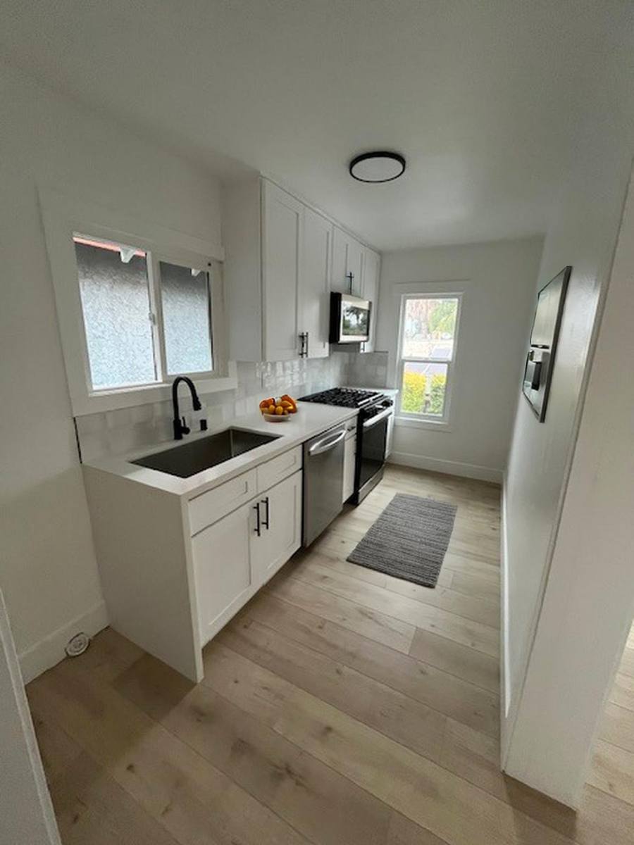 Townhouse for rent at 109 1 2 Alberta, Anaheim, CA 92805