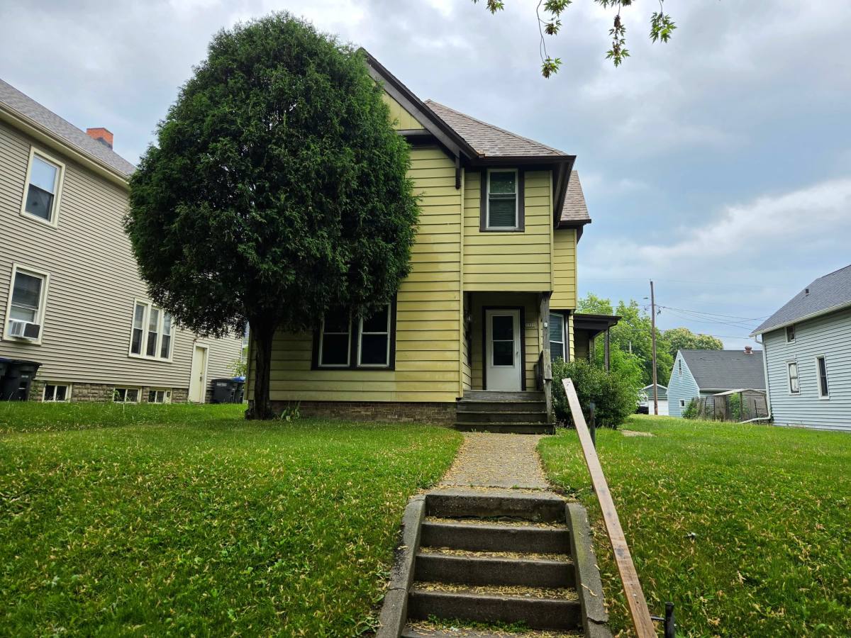 Apartment for rent at 1322 Jefferson Ave, Sheboygan, WI 53081